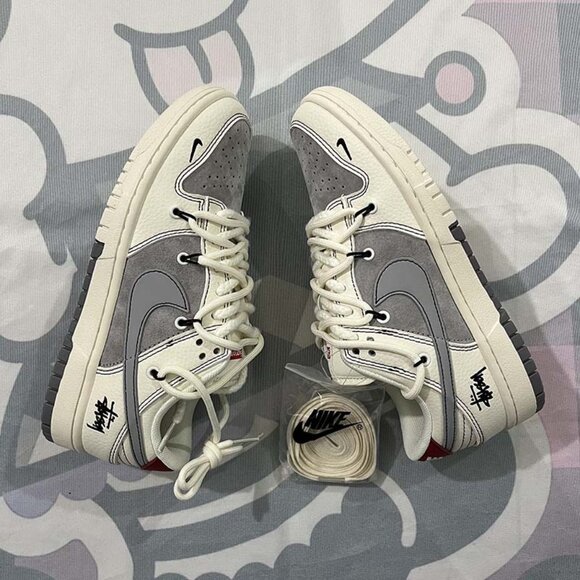 Stussy x Nike SB Dunk Low Sneakers - Picture 1 of 5